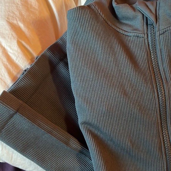 Fabletics Ribbed Seamless Jacket in Storm Slate - Picture 8 of 13